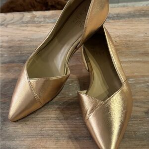 Naturalizer Aliz Gold Pointed Toe Flats – Size 5.5 – Comfort Flex- elegant!